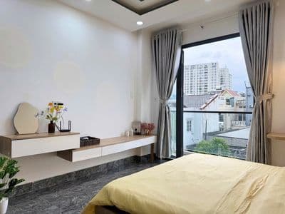 Studio ban công - tách bếp, FULL NT, Thích Quãng Đức, ngay ngã tư PN