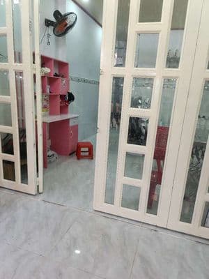Cho thuê hoặc bán nhà mặt tiền chợ Tân Hương