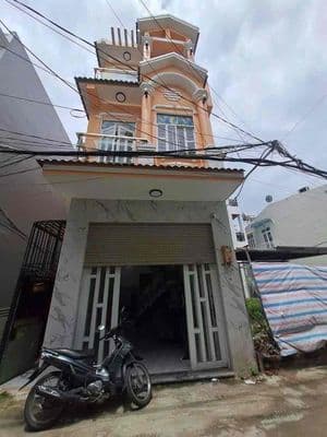 Nhà hẻm 1979 giá 12 triệu có nội thất