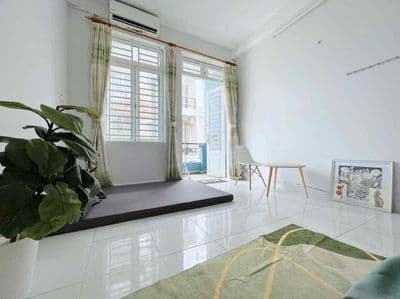 Hai phòng ngủ ban công ngay văn lang cơ sở 3
