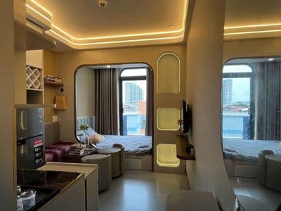 Studio ban công máy giặt riêng sau lưng gigamall