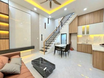 Bán nhà 3 tầng, cạnh Himlam, quận 7, view BITEXCO, 4.98 tỷ