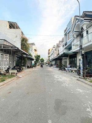 Nhà trệt 2 lầu mới KdC ĐH Y Dược
