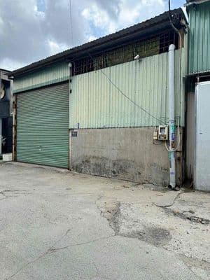 Bán kho đang cho thuê 10 x 28 , hẻm xe hơi