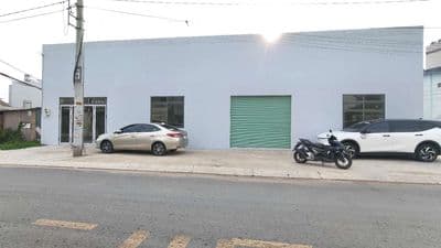 Kho xưởng 3 mặt tiền Tân Hiệp 15-Hóc Môn.Dt đất 400m, Dt sàn 273m.25tr
