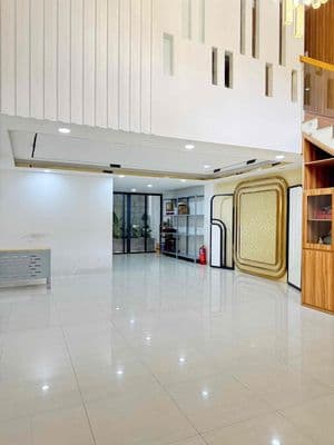 Nhà phố siêu đẹp, phù hợp mở cty văn phòng , spa