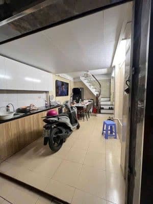 Cho thuê nhà Trần Đại Nghĩa, Hai Bà Trưng, 3 tầng, 2PN