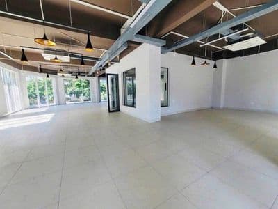 Cần share mặt bằng kinh doanh - văn phòng góc 3 mặt tiền