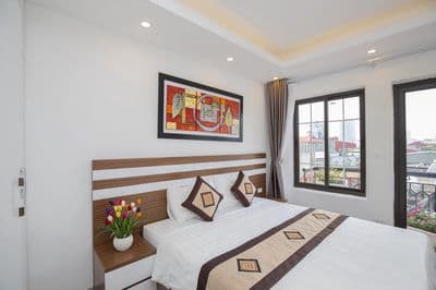 Cho thuê căn hộ dịch vụ 1PN Đào Tấn, Ba Đình full view cực đẹp