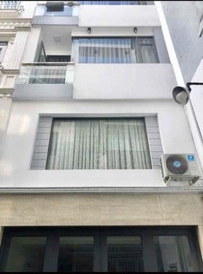 Còn 1 căn ngay gần chợ Cây Quéo , có nội thất
