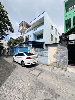 Hẻm xe hơi hơn 5m - ngang chuẩn 4m - gần mặt tierfn đường