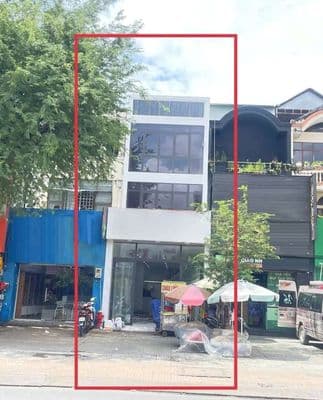 nhà mới xây mặt tiền Cách mạng tháng 8