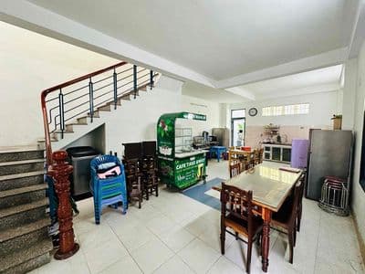 Cho thuê nhà mặt tiền ql1a, gần chợ miếu bông »» diện tích 100m², 2 t