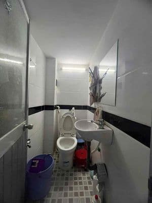 Nhà giá 6.5 giáp quận 7