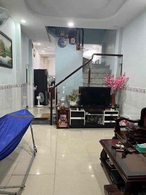 38m2 (3,2 x 12) - Trệt 1lầu - có 3pn, 2wc - Hẻm gần 3m Quang Trung
