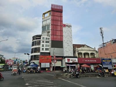 Ngã Tư Bùi Hữu Nghĩa Ngay chợ Bà Chiểu 5x23 5 Tầng 600m2
