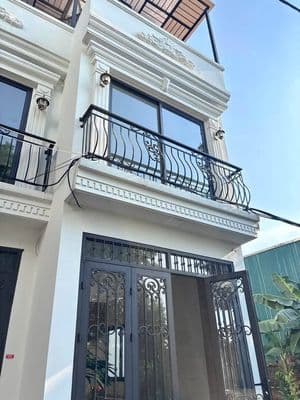 Cho thuê nhà mới tinh cự khối - Long biên - 3PN- Ô tô đỗ cửa - Full đồ