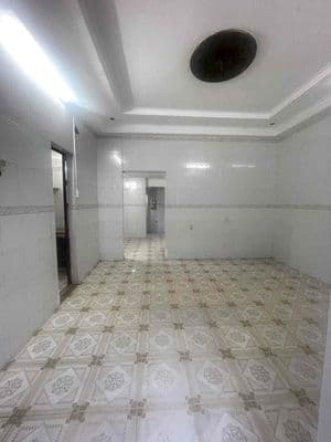 Trệt lầu 5,5 11m có 4pn 2wc gần chợ tân trụ, nhà ga t3 giá 10tr