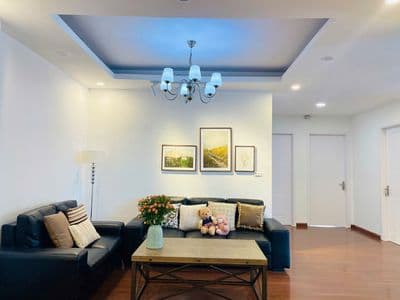 Cho thuê căn hộ 3PN ở CT2A khu ĐTM Nghĩa Đô, sát Starlake, 106 HQV