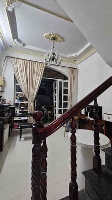 Ngay Chợ Phạm Văn Bạch, Gần 40m2, Nhỉnh 3 TỶ, SỔ A4, Hoàn Công đủ