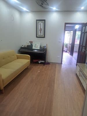 Căn hộ tập thể ngõ 120 Hoàng Quốc Việt. Dt 80m2 gồm 2 ngủ 1 khách, bếp