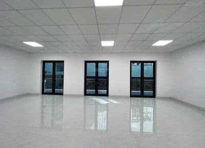 Cho thuê mbkd tầng 2 tại ngô gia tự - thông sàn - thang máy - thích hợ