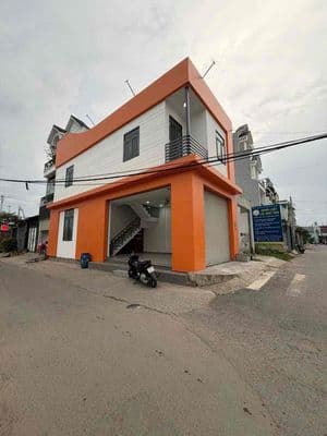 Cho Thuê Nhà Mặt Tiền Đường - Lối Vào Trường Tô Ngọc Vân
