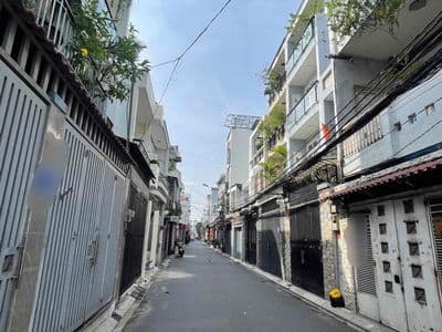 Bán nhà 2 tầng - 63m2 6.3 11 - đường 8m thông .