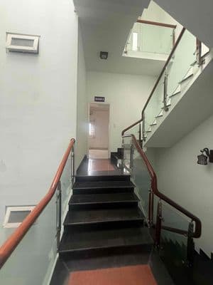 CHO THUÊ NHÀ XÔ VIẾT NGHỆ TĨNH - có 7p phù hợp làm căn hộ