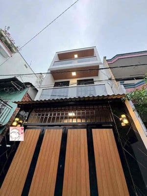 Nhà mới đẹp tặng nội thất sang xịn