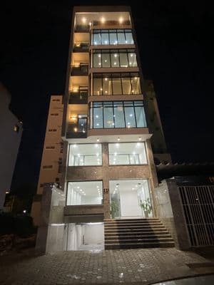 Cho thuê tòa nhà văn phòng 7 tầng, 1 hầm, DT600m2 – 100 triệu/tháng