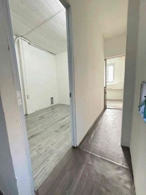 Nhượng lại HDKd nhà 5P sẵn Mặt Tiền