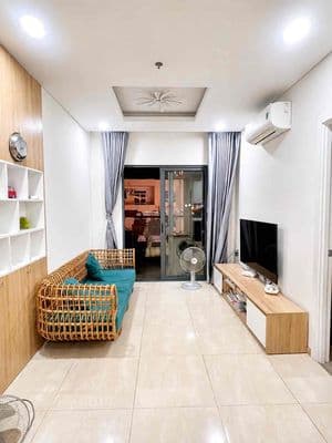 Cho thuê căn hộ 2 phòng ngủ Monarchy, Full nội thất, giá chỉ 17 triệu