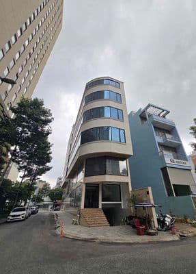 Cho thuê góc 2mt tạ hiện q2 dtsd 700m2
