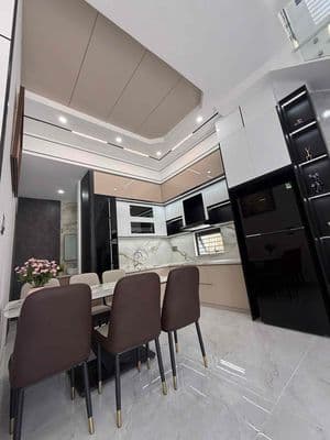 186 cho thuê nhà 2 tầng mặt tiền tô vĩnh diện