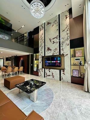 Siêu phẩm 5 tầng mt đường 10m5 - hải châu fulnt