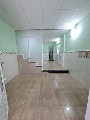 Nhà hẻm ba gác Vĩnh Viễn 2pn 2wc 1 lầu 11 triệu