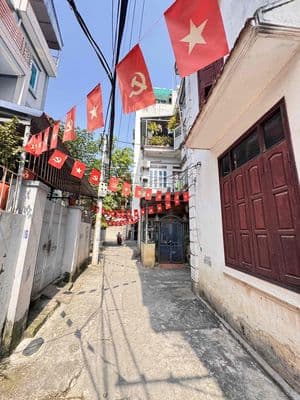 Ngộp ngân hàng bán nhà 3 tầng, 62m2 . giá *** thị trường