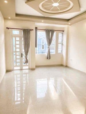 Nhà 4,5x15 2 Lầu 4 Phòng Ngủ - Đường Lê Văn Quới