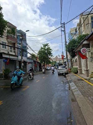 Bán nhà 3 tầng q2- hxh thông bình trưng - 118 m2 - giá: nhỉnh 12 tỷ.