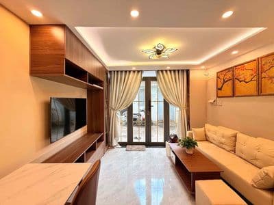Cho thuê nhà nguyên căn 3 phòng ngủ full nội thât cao cấp giá lộc