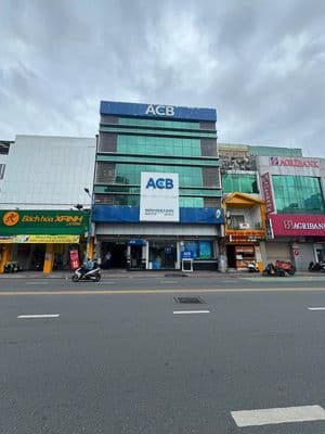 Vị trí đẹp đường bạch đằng bình thạnh-9x25m-4l-giá: 130tr/tháng