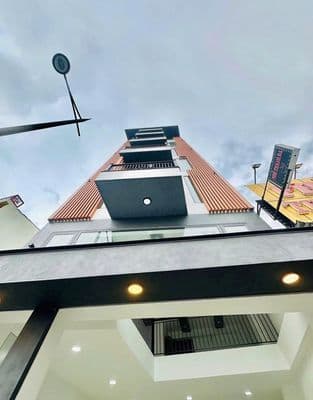 Nhà mới 7 tầng – thang máy – 5x15m – chỉ 36tr/tháng