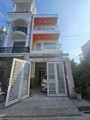 Cho Thuê Nhà Nguyên Căn Ngay Chợ Long Trường.TP.Thủ Đức