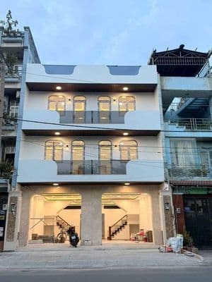 Cho thuê mặt tiền kinh doanh mới tinh dt 9*18m