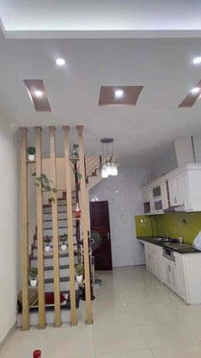 Cho Thuê nhà 5Tầng Ngọc Thuỵ 3PN, ô tô 7 chỗ vào nhà, nội thất cơ bản