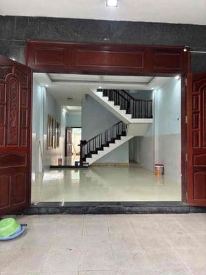 Cho thuê nhà 5x25 -bà điểm - giá: 10 triệu tl vị