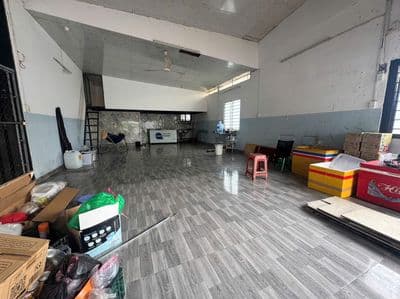 Cho thuê nhà 2MT Bạch Đằng Tân Bình, 7x15m, vỉa hè rộng 7m