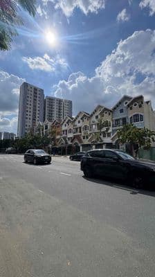Cho thuê nhà phố mt phú thuận Q7 . Giá :60tr