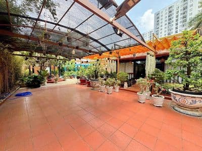 Cho thuê biệt thự vườn 650m2 full nội thất kdc tấn trường-q7